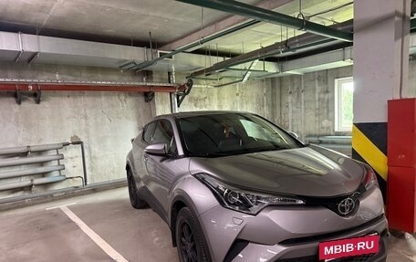 Toyota C-HR I рестайлинг, 2018 год, 2 150 000 рублей, 2 фотография