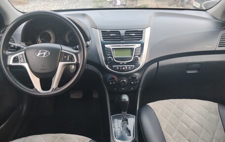 Hyundai Solaris II рестайлинг, 2012 год, 950 000 рублей, 4 фотография