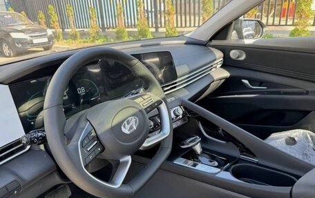 Hyundai Elantra, 2026 год, 2 150 000 рублей, 4 фотография