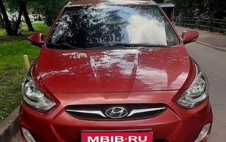Hyundai Solaris II рестайлинг, 2011 год, 600 000 рублей, 4 фотография