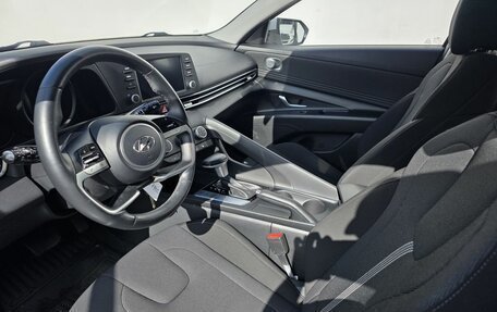 Hyundai Elantra, 2022 год, 2 180 000 рублей, 9 фотография