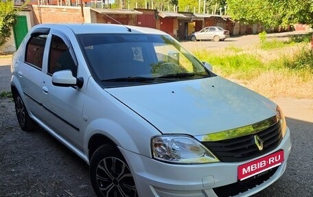 Renault Logan I, 2013 год, 370 000 рублей, 1 фотография