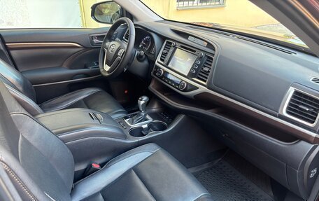 Toyota Highlander III, 2014 год, 3 498 000 рублей, 13 фотография