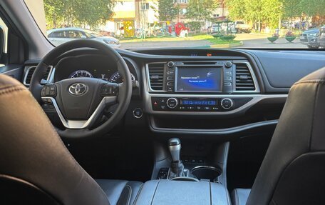 Toyota Highlander III, 2014 год, 3 498 000 рублей, 10 фотография
