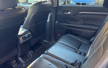 Toyota Highlander III, 2014 год, 3 498 000 рублей, 17 фотография