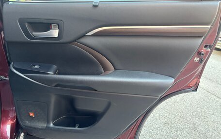 Toyota Highlander III, 2014 год, 3 498 000 рублей, 25 фотография