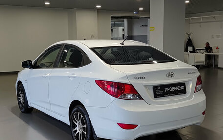 Hyundai Solaris II рестайлинг, 2013 год, 830 000 рублей, 11 фотография
