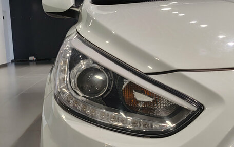 Hyundai Solaris II рестайлинг, 2013 год, 830 000 рублей, 21 фотография
