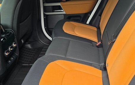 Land Rover Defender II, 2024 год, 11 290 000 рублей, 19 фотография