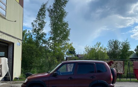 Chevrolet Niva I рестайлинг, 2004 год, 249 000 рублей, 4 фотография