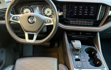 Volkswagen Touareg III, 2018 год, 4 550 000 рублей, 7 фотография