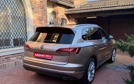 Volkswagen Touareg III, 2018 год, 4 550 000 рублей, 5 фотография