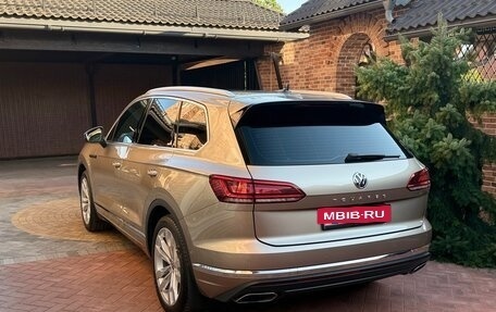 Volkswagen Touareg III, 2018 год, 4 550 000 рублей, 6 фотография