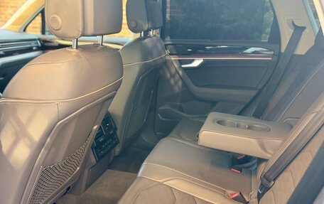 Volkswagen Touareg III, 2018 год, 4 550 000 рублей, 15 фотография