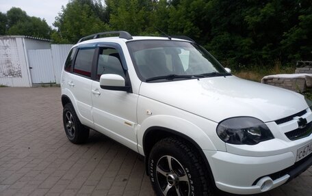 Chevrolet Niva I рестайлинг, 2016 год, 895 000 рублей, 11 фотография