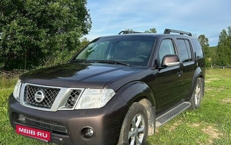 Nissan Pathfinder, 2012 год, 1 790 000 рублей, 2 фотография