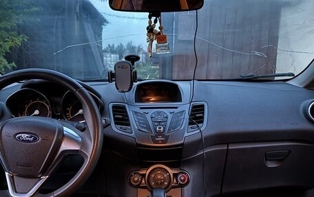 Ford Fiesta, 2016 год, 700 000 рублей, 13 фотография