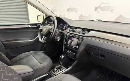 Skoda Rapid I, 2018 год, 1 349 000 рублей, 10 фотография
