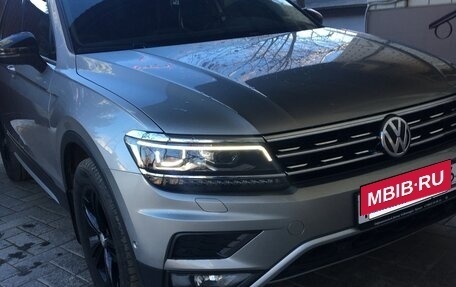 Volkswagen Tiguan II, 2020 год, 3 100 000 рублей, 2 фотография