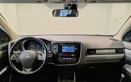 Mitsubishi Outlander III рестайлинг 3, 2012 год, 1 299 000 рублей, 18 фотография