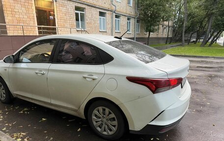 Hyundai Solaris II рестайлинг, 2020 год, 900 000 рублей, 8 фотография