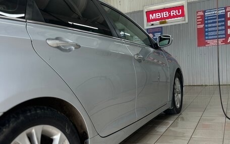 Hyundai Sonata VI, 2010 год, 1 000 000 рублей, 6 фотография