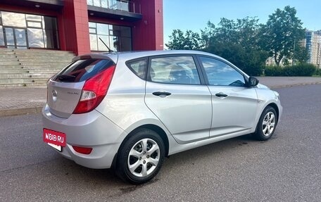 Hyundai Solaris II рестайлинг, 2013 год, 825 000 рублей, 4 фотография