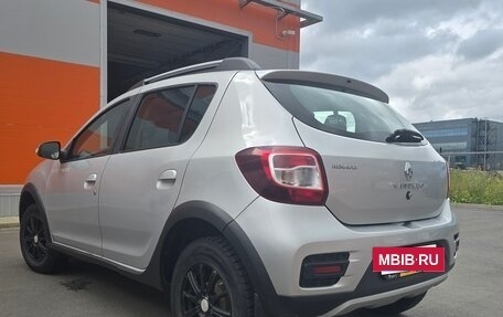 Renault Sandero II рестайлинг, 2018 год, 800 000 рублей, 3 фотография