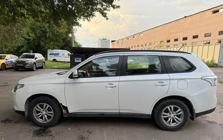 Mitsubishi Outlander III рестайлинг 3, 2012 год, 945 000 рублей, 4 фотография