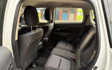 Mitsubishi Outlander III рестайлинг 3, 2012 год, 945 000 рублей, 5 фотография