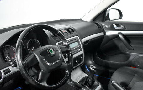 Skoda Octavia, 2011 год, 695 000 рублей, 10 фотография