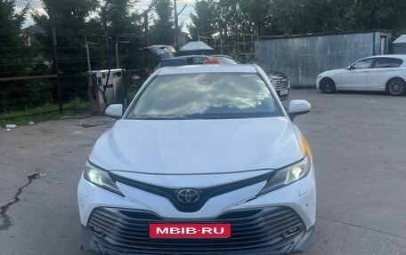 Toyota Camry, 2020 год, 1 870 000 рублей, 4 фотография