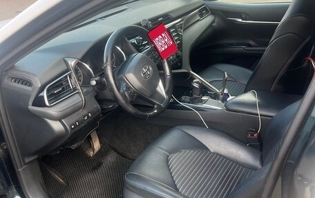 Toyota Camry, 2020 год, 1 870 000 рублей, 6 фотография