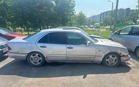 Mercedes-Benz E-Класс, 1997 год, 145 000 рублей, 4 фотография