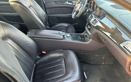 Mercedes-Benz CLS, 2012 год, 1 400 000 рублей, 15 фотография