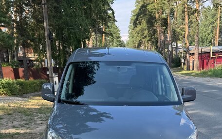 Volkswagen Caddy III рестайлинг, 2012 год, 700 000 рублей, 3 фотография