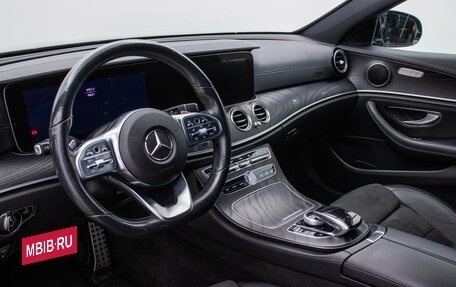 Mercedes-Benz E-Класс, 2019 год, 3 328 000 рублей, 10 фотография