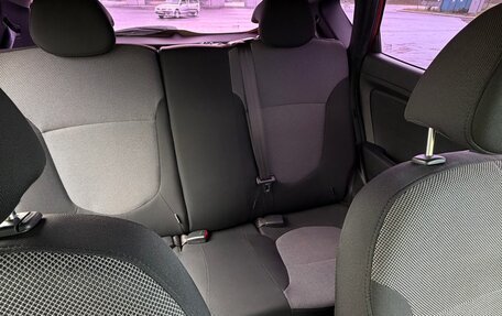 Hyundai Solaris II рестайлинг, 2011 год, 680 000 рублей, 18 фотография