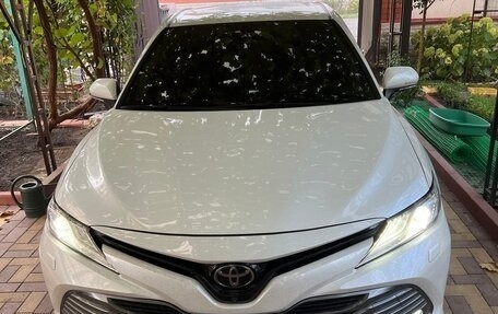 Toyota Camry, 2019 год, 2 640 000 рублей, 6 фотография
