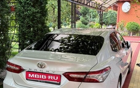 Toyota Camry, 2019 год, 2 640 000 рублей, 8 фотография