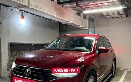 Volkswagen Tiguan II, 2021 год, 3 290 000 рублей, 12 фотография