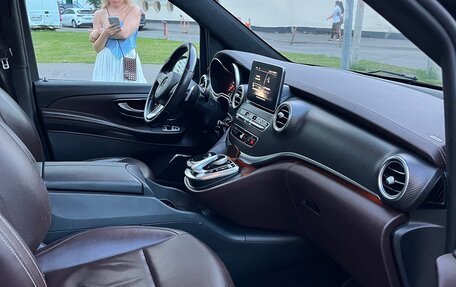Mercedes-Benz V-Класс, 2018 год, 6 500 000 рублей, 16 фотография