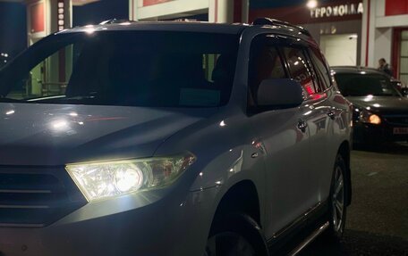 Toyota Highlander III, 2013 год, 2 000 000 рублей, 4 фотография