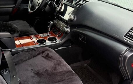 Toyota Highlander III, 2013 год, 2 000 000 рублей, 5 фотография