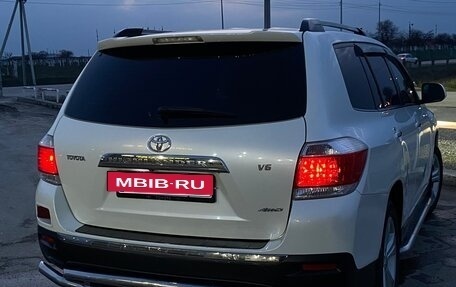 Toyota Highlander III, 2013 год, 2 000 000 рублей, 10 фотография