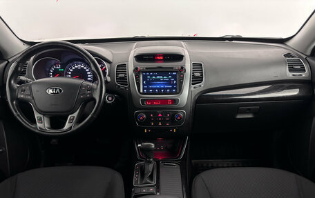 KIA Sorento II рестайлинг, 2017 год, 1 999 000 рублей, 9 фотография