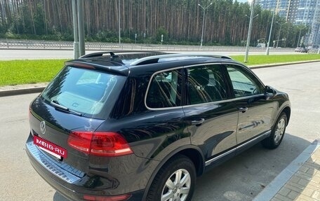 Volkswagen Touareg III, 2011 год, 1 850 000 рублей, 2 фотография
