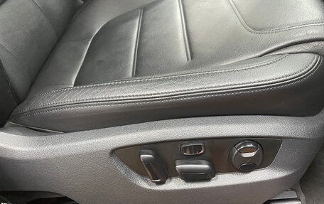 Volkswagen Touareg III, 2011 год, 1 850 000 рублей, 6 фотография