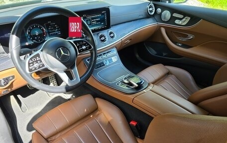 Mercedes-Benz E-Класс, 2018 год, 3 600 000 рублей, 10 фотография