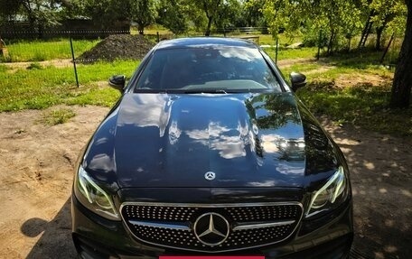 Mercedes-Benz E-Класс, 2018 год, 3 600 000 рублей, 4 фотография